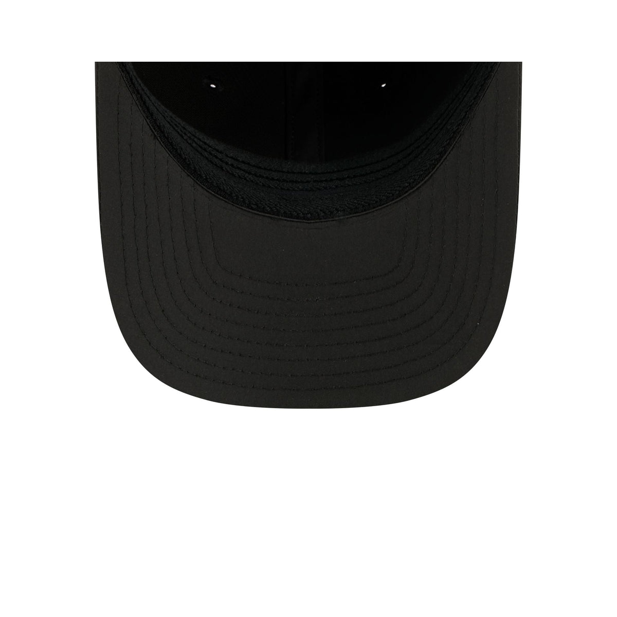 Las Vegas Raiders 2026 Training Black 39THIRTY M-Crown Stretch-Fit Hat
