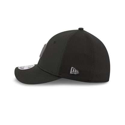 Las Vegas Raiders 2026 Training Black 39THIRTY M-Crown Stretch-Fit Hat