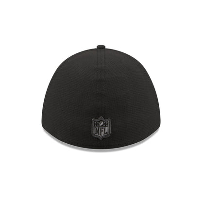 Dallas Cowboys 2026 Training Black 39THIRTY M-Crown Stretch-Fit Hat