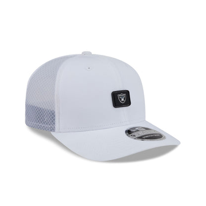 Las Vegas Raiders Mini Badge 9SEVENTY Trucker Hat