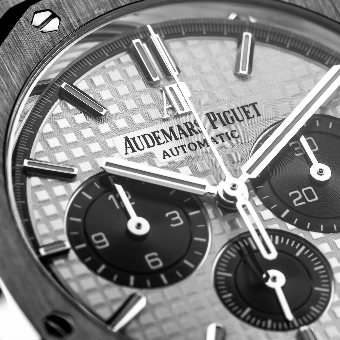 Audemars Piguet Royal Oak 26331ST.OO.1220ST.03 Selfwinding Chronograph Stainless Steel White Dial (2020)