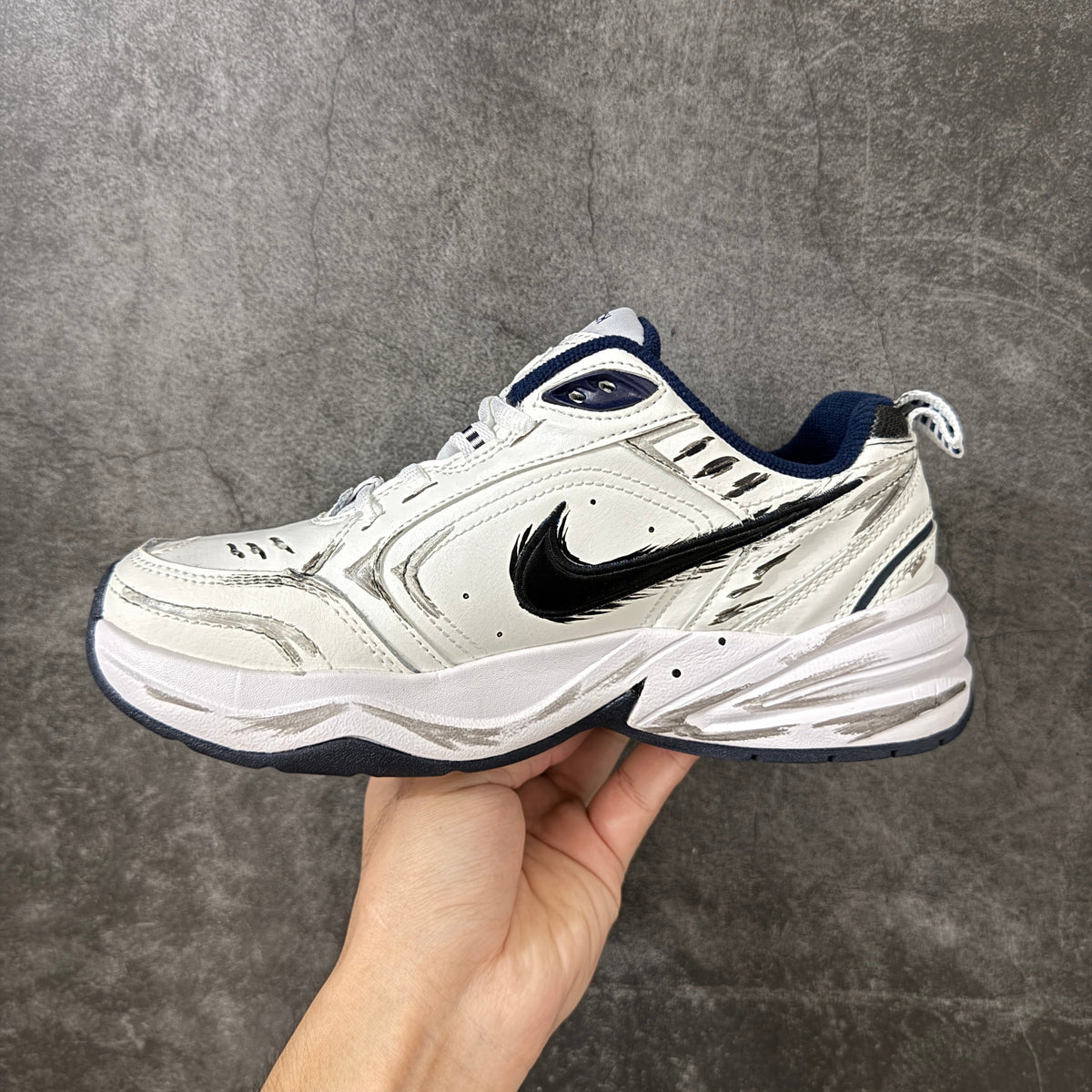 Air Monarch IV-415445-102